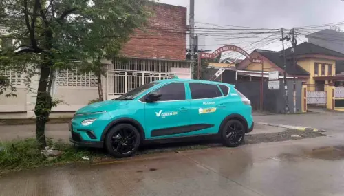 Memecah Hujan Makassar dengan Green SM: Pengalaman Perdana Menjajal Taksi Listrik Asal Vietnam