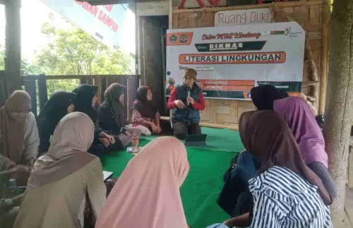 OSIM MTs Kindang Perkuat Literasi Lingkungan Melalui Identifikasi Tumbuhan Lokal