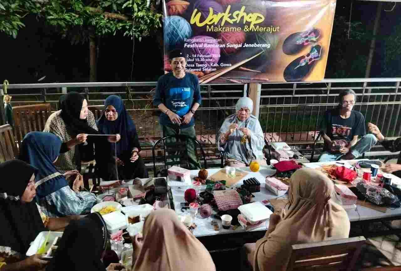 Workshop Makrame dan Merajut di Desa Taeng, Merawat Simpul dan Menenun Kebersamaan