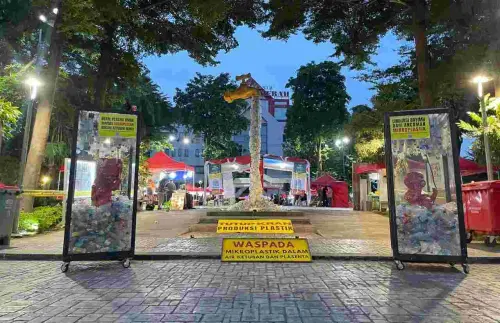 Kenalkan Dampak Kesehatan Plastik Sekali Pakai, Ecoton Gelar Instalasi Seni Bayi Mikroplastik