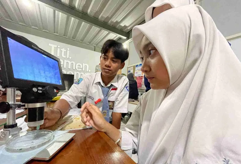 SMAN 1 Driyorejo Perkuat Edukasi Bahaya Mikroplastik