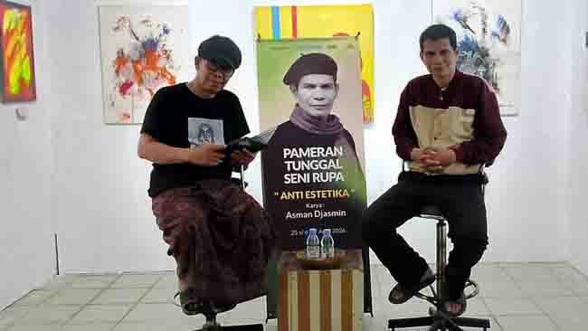Pameran "Anti-Estetika" Asman Djasmin Dobrak Bukit Baruga di Kedai Deskopidi