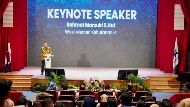Saatnya Menempatkan Masyarakat sebagai Pelaku Utama  Pelestarian Hutan Indonesia