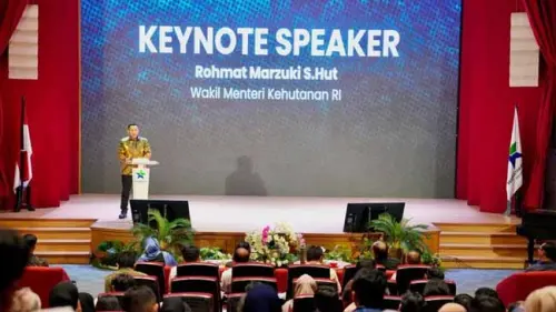 Saatnya Menempatkan Masyarakat sebagai Pelaku Utama  Pelestarian Hutan Indonesia