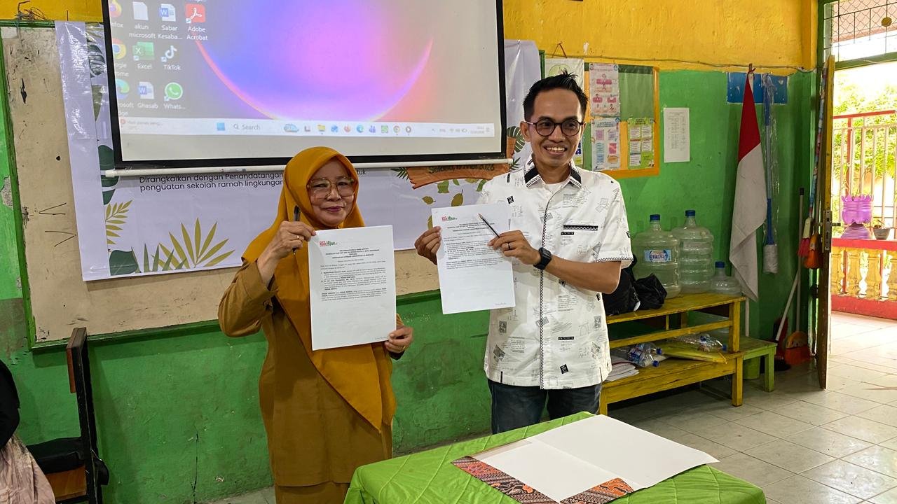 Perkuat Sekolah Ramah Lingkungan, Klikhijau Teken Kerjasama dengan SD Inpres Batua I Makassar