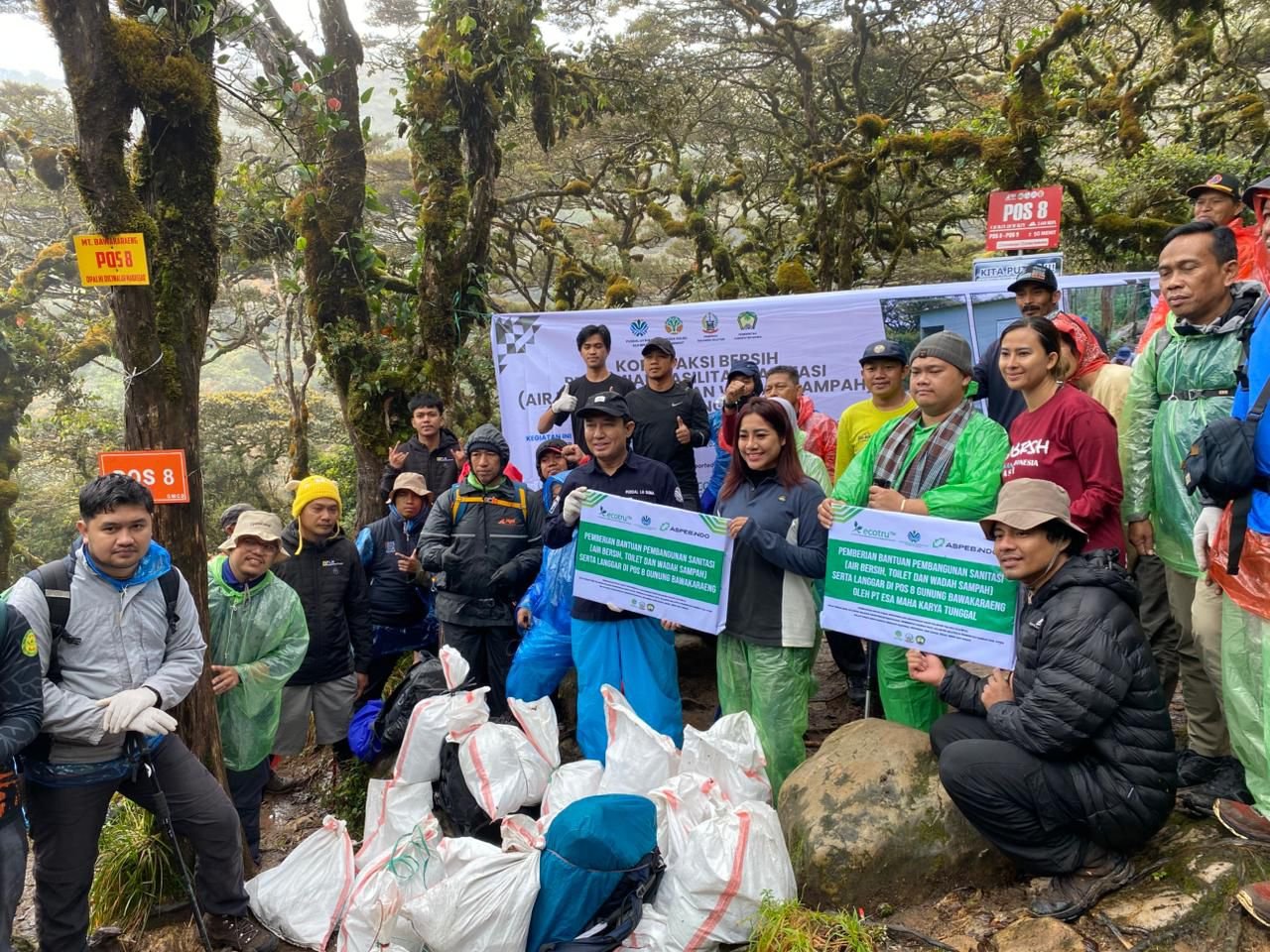 Pusdal LH Suma Aksi Bersih dan Bangun Infrastruktur Hijau di Gunung Bawakaraeng