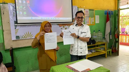 Perkuat Sekolah Ramah Lingkungan, Klikhijau Teken Kerjasama dengan SD Inpres Batua I Makassar