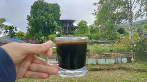 Tak Ada Kopi di Kindang, Hanya Ada Ere Bambang