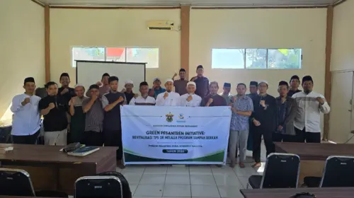 Wujudkan Green Pesantren, Dosen Unhas Dorong Kemandirian Lingkungan di Darul Istiqamah Maros