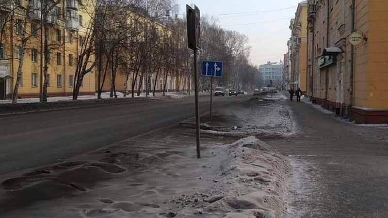 Salju hitam yang menyelimuti Rusia