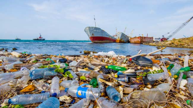 Mencegah Sampah Plastik ke Laut, Realistis atau Utopis?