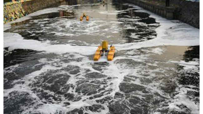 Air Sungai Batahan Berbau Menyengat Akibat Tercemar Limbah Kelapa Sawit?