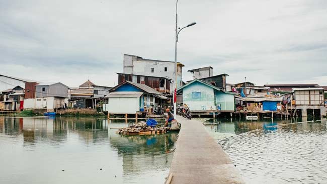 Cerita dari Kampung Apung, Otentik Namun Dihinggapi Segudang Masalah Lingkungan