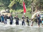 Ajak Sadar Lingkungan, Peringatan Hari Kemerdekaan Digelar di Sungai