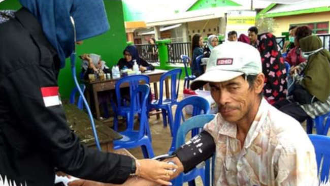 Opab Gempa Makassar Gelar Aksi Bakti di Kaki Gunung Bawakaraeng