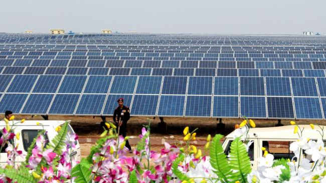 Vietnam Beralih ke Energi Surya, Bagaimana dengan Indonesia?