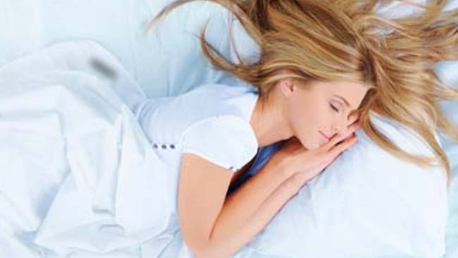 Mengejutkan, Mencium Aroma Pasangan Dapat Meningkatkan Kualitas Tidur