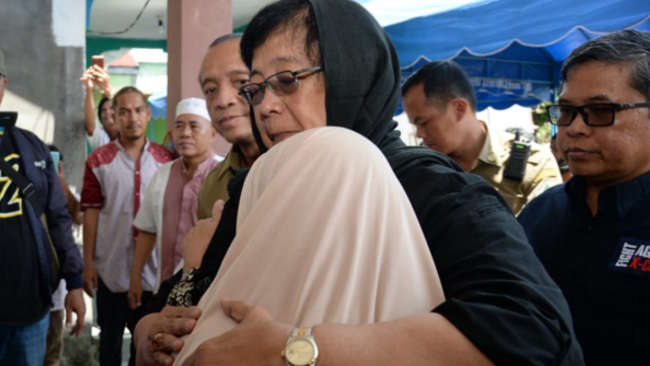 Menteri LHK Lepas Jenazah Rimbawan dengan Penuh Duka