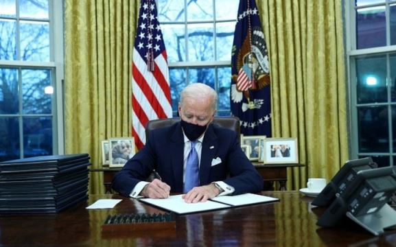 Terobosan Joe Biden, Teken Perjanjian Iklim Paris dan Bergabung Kembali dengan WHO