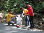 Balai TN Babul Gelar Aksi Bersih Sampah di Kawasan Wisata Pattunuang
