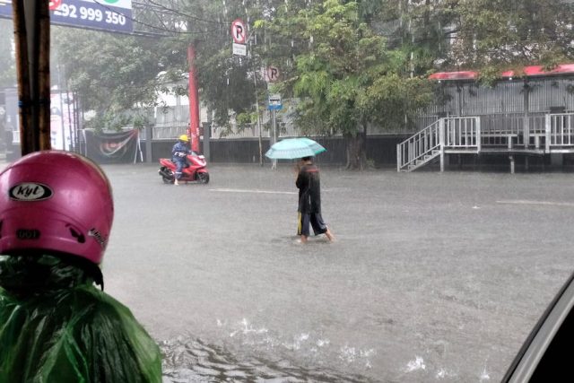 Terkini, Intensitas Hujan Makin Tinggi, Makassar Terkepung Banjir
