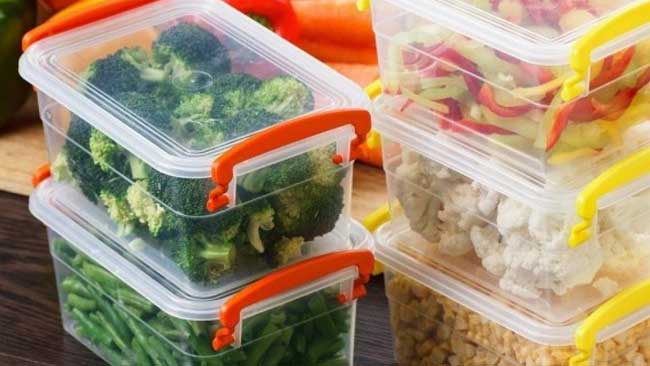 Amankah Wadah Plastik untuk Menyimpan Makanan?