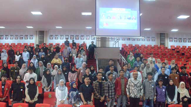 Diskusi Kaum Pemuda dan Perubahan Iklim untuk Indonesia di Makassar