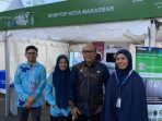 DPMPTSP Makassar Kepala DPMPTSP Makassar, Muhammad Mario, S.IP., M,Si (Kedua dari Kanan) bersama tim bawa Reverse Vending Machine untuk digunakan di Festival Daur Bumi 2025 di Halaman Gedung Manunggal, M. Jusuf,